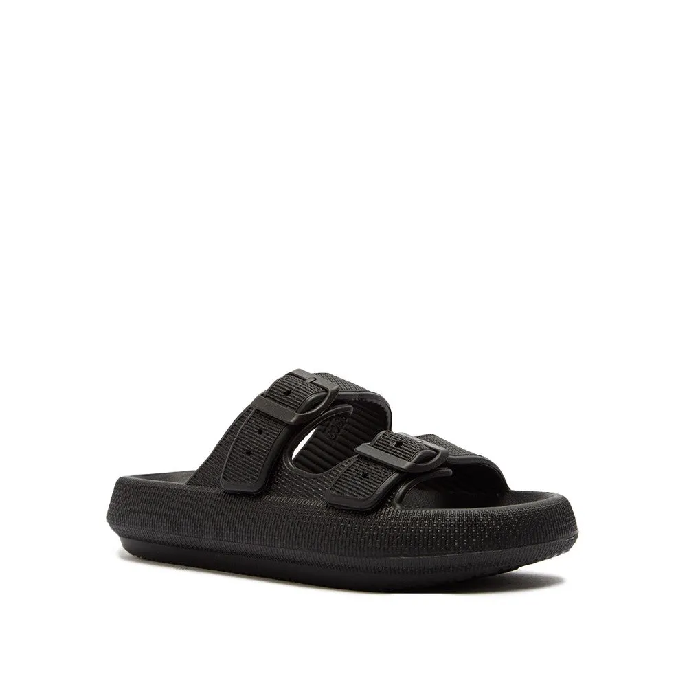 Qupid Leenie Comfort Slide in Black